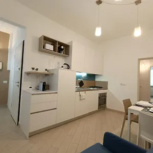 Apartamento Firsthouse - Nel Centro Storico Con Parcheggio Gratuito, Siena